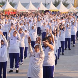 Senam Sehat Semarakkan HUT Sumpah Pemuda ke-95 di Pelataran Tugu Sirih Tanjungpinang