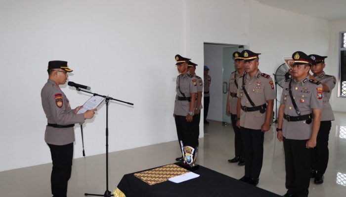 Kapolres Bintan Lepas Dan Lantik Pejabat Utama yang Berpindah Tugas