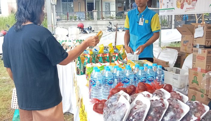 Gerakan Pangan Murah Disemarakkan Senam Sehat Bagikan Doorprice Bagi Warga