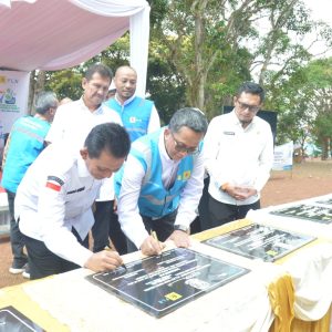 Gubernur Ansar Resmikan PLTS dan BPBL di Pulau Panjang Batam