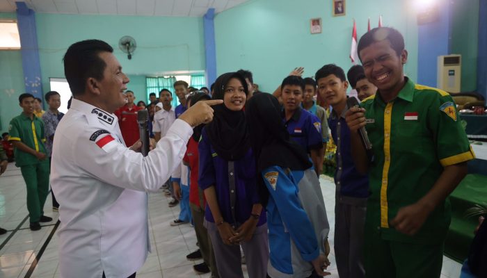 Siapkan Generasi Kompeten, Gubernur Ansar Motivasi Siswa SMKN 3 dan SMKN 4 Tanjungpinang