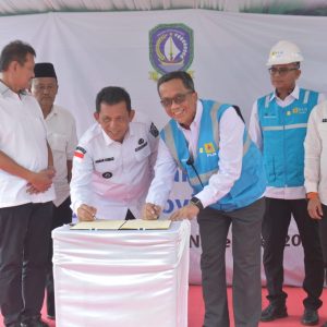 Gubernur Ansar Teken MoU dengan PLN UID Riau Kepri, Perkuat Komitmen Tuntaskan Kepri Terang