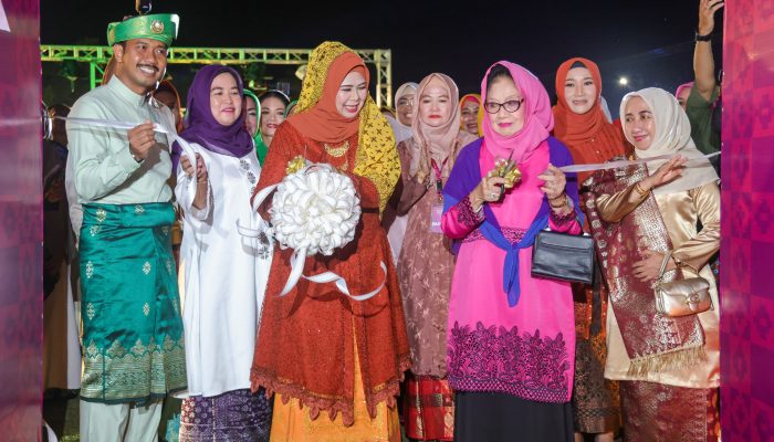 Bangkitkan Ekonomi Kepri, Dewi Ansar Buka Dekra Fest Kepri 2023 di Gedung Daerah 