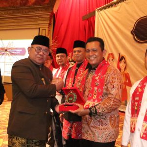 Gubernur Ansar : Budaya Melayu Dan Betawi Memiliki Kesamaan Seni Berpantun