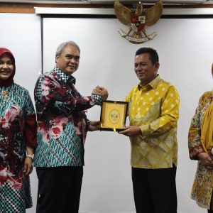 Gubernur Ansar Kunjungi Perbatasan Serasan-Sematan, Jajaki Kerja Sama dengan Sarawak