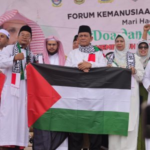 Gubernur Kepri Bersama Ribuan Masyarakat Berdoa dan Bersholawat Untuk Palestina