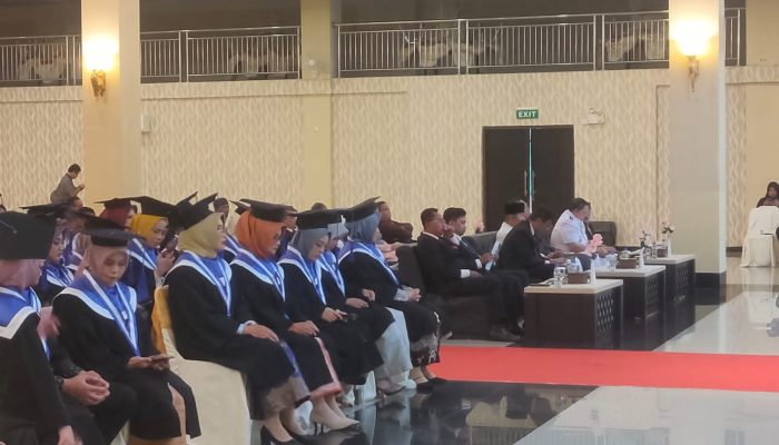 Asisten 1 Pemko Tanjungpinang Hadiri Wisuda 108 Mahasiswa STIKES Hang Tuah
