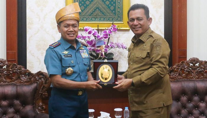 Gubernur Ansar Silaturahmi dengan Pangkogabwilhan I Laksdya TNI Agus Hariadi