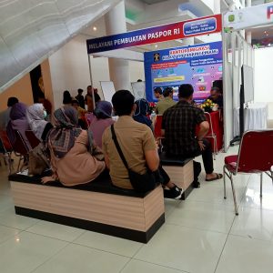Pembuatan Paspor di Asparnas Kepri Fest Diminati Pengunjung, Kuota Penuh Setiap Hari