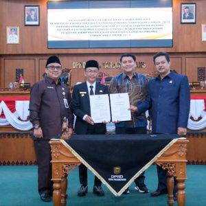 Ranperda Pajak dan Retribusi Daerah Disahkan Jadi Perda 