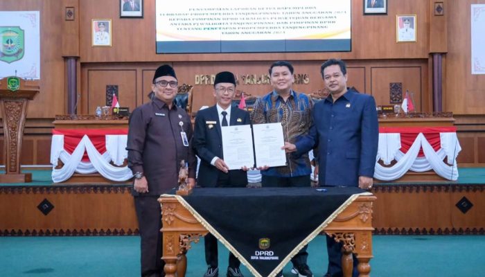 Ranperda Pajak dan Retribusi Daerah Disahkan Jadi Perda 