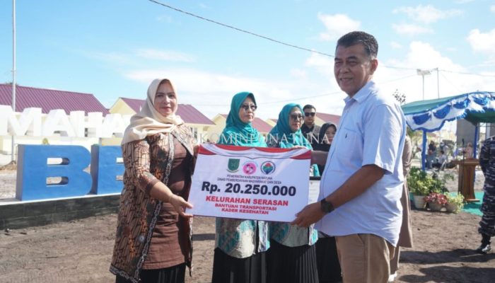 Bupati Natuna Serahkan 45 Unit  Rumah Tahap I Bagi Korban Longsor Serasan 