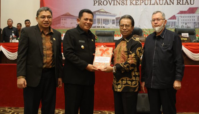 DPRD Kepri Setujui Perda Perubahan RPJMD dan Rencana Umum Energi Daerah