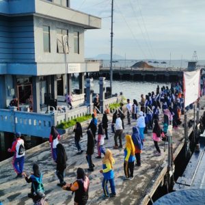 Kampanye Gerakan Hidup Sehat, Wakil Bupati Natuna Senam Bersama  Pelajar 