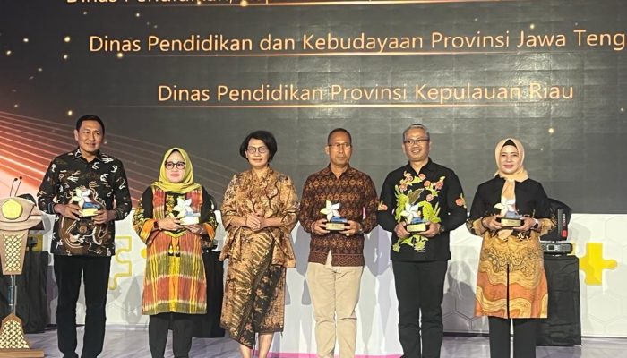 Disdik Kepri Raih Apresiasi Cerdas Berkarakter Tahun 2023 dari Kemendikbudristek