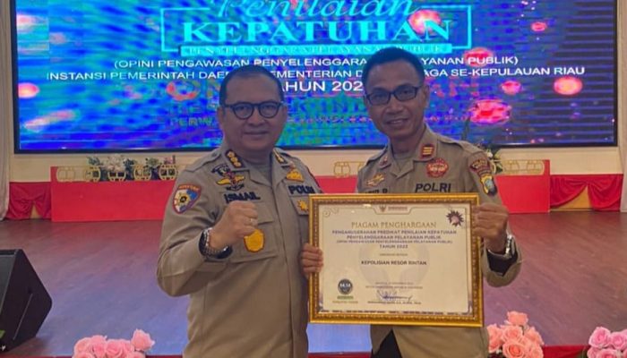 Polres Bintan Terima Penghargaan Kepatuhan Pelayanan Publik Dari Ombudsman RI