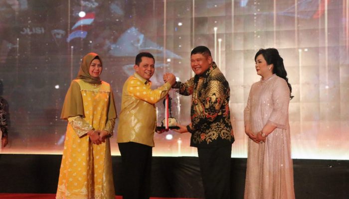 Gubernur Ansar Hadiri Acara Kenal Pamit Kapolda Kepri
