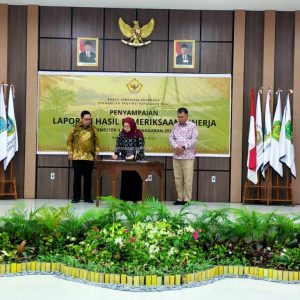 Bupati Natuna Hadiri Penyerahan LHP BPK RI di Batam