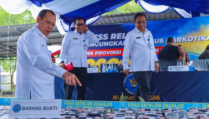 Jelang Nataru, BNN Kepri Amankan Minibus Bawa Sabu 60 Kg Di Tanjungpinang