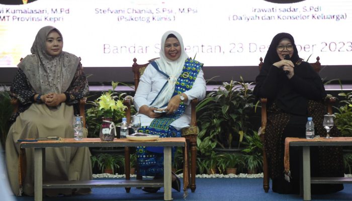 Dewi Ansar Buka Kegiatan Peningkatan Kapasitas Pengurus BKMT Bintan