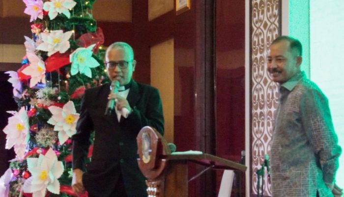 Sekdaprov Adi Hadiri Perayaan Natal Umat Kristiani Provinsi Kepri 2023