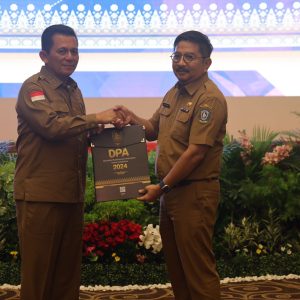 Gubernur Ansar Serahkan DPA T.A. 2024 Kepada Kepala OPD