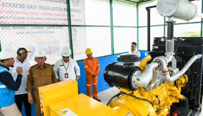 Gubernur Ansar Resmikan Gedung Konseling dan Operasikan Mesin Genset 350 KVA di Karas