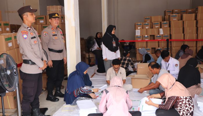 KPU Tanjungpinang Laksanakan Pelipatan Surat Suara Pemilu 2024 di Gudang KPU