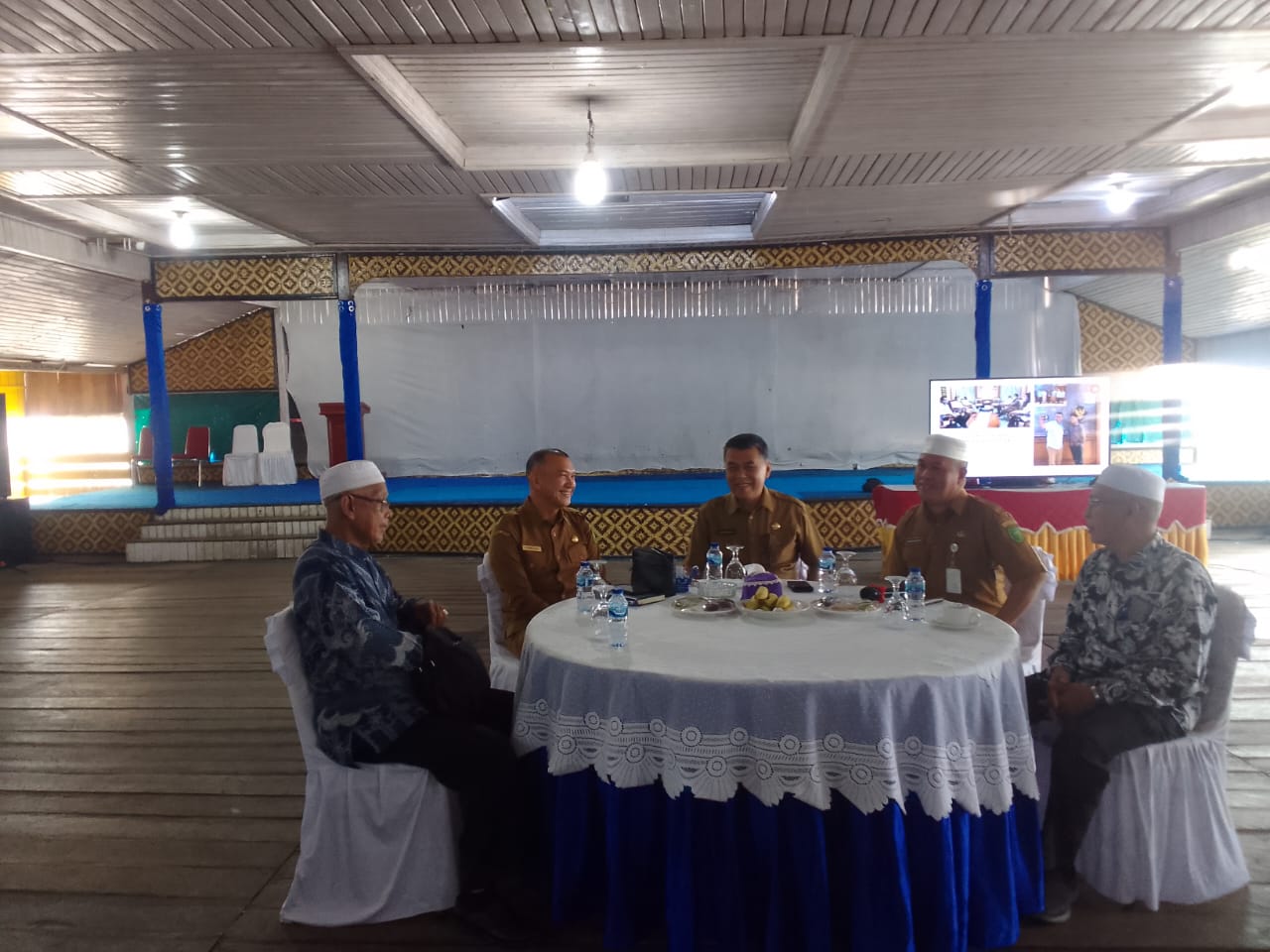 Pemkab Natuna Berikan Beasiswa 65 Pelajar Natuna Berprestasi Dan Kurang Mampu