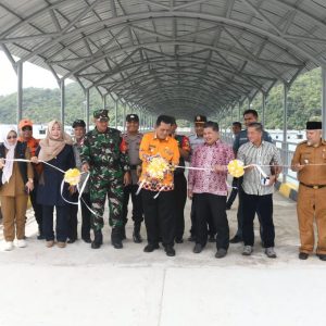 Gubernur Ansar Resmikan Pelabuhan Pengumpan Regional Kuala Maras Anambas 