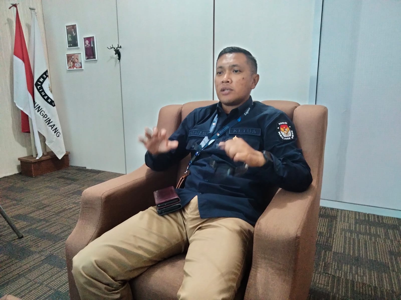 KPU Tanjungpinang Targetkan Sortir dan Lipat Surat Suara Tuntas Malam Ini  