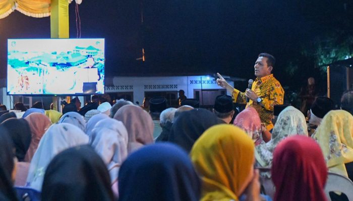 Gubernur Ansar Berbaur Dengan Masyarakat Mentigi, Komitmen Percepat Pembangunan
