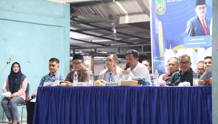 Silaturahmi Di Sei Beduk, Muhammad Rudi Pastikan Pembangunan Jalan Prioritas