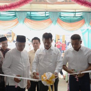 Resmikan Rumah Makan Tsania Seafood, Muhammad Rudi Komitmen Bangkitkan Pariwisata