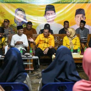 Masyarakat Kelong Antusias Sambut Kunker Gubernur Ansar