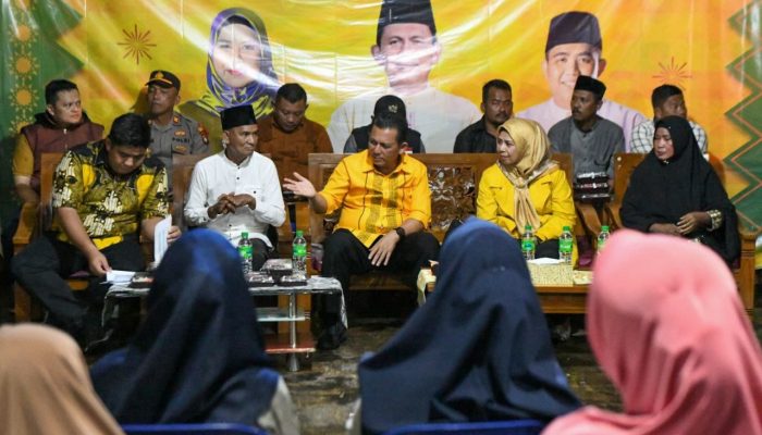 Masyarakat Kelong Antusias Sambut Kunker Gubernur Ansar