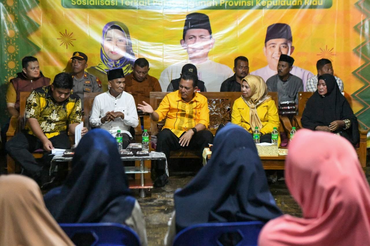 Masyarakat Kelong Antusias Sambut Kunker Gubernur Ansar