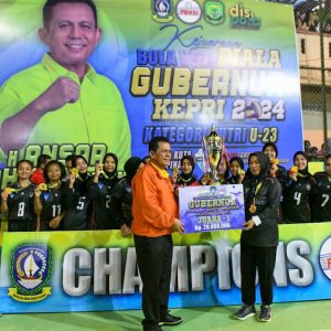 Gubernur Ansar Tutup Kejuaraan Bola Voli Gubernur Cup Putri U-23 Zona Tanjungpinang