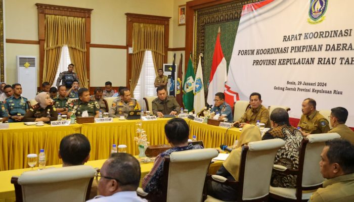 Gubernur Ansar Pimpin Rapat Forkopimda Bahas Persiapan Pemilu 14 Februari 2024
