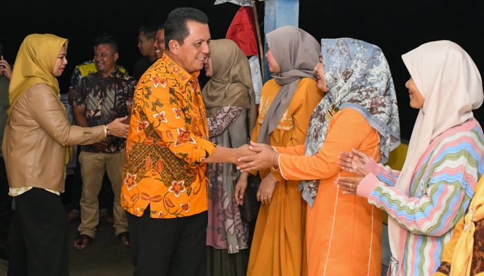 Gubernur Ansar Silaturahmi dengan Masyarakat Mantang, Paparkan Program Strategis dan Pembangunan