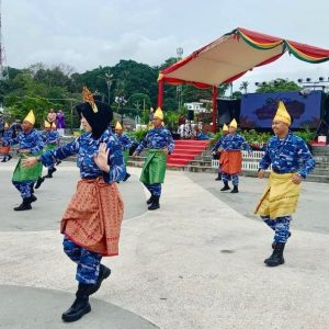 Flashmob Lanud RHF Meriahkan Gawai Rakyat di Pelataran Tugu Sirih 