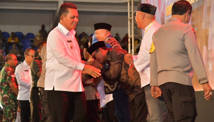 Wakapolri Didampingi Gubernur Ansar Hadiri Bakti Polri Presisi Untuk Negeri di Batam