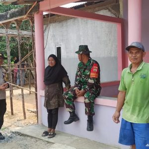 Pemilu 2024, Bhabinkamtibmas Polres Bintan Sambangi Warga Ajak Gunakan Hak Pilih