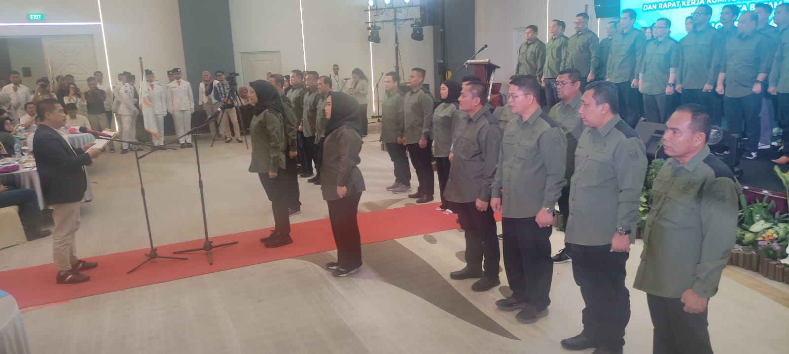 Pengurus KONI Batam Dikukuhkan, Dua Anggota SMSI dan PWI Kepri Ikut Dilantik