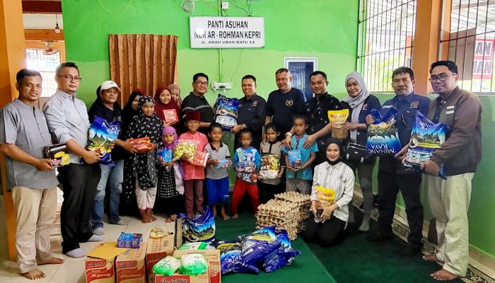 PWI Kepri Serahkan Bantuan Sembako di Panti Asuhan Nur Arrohman di KM 14 Tanjungpinang