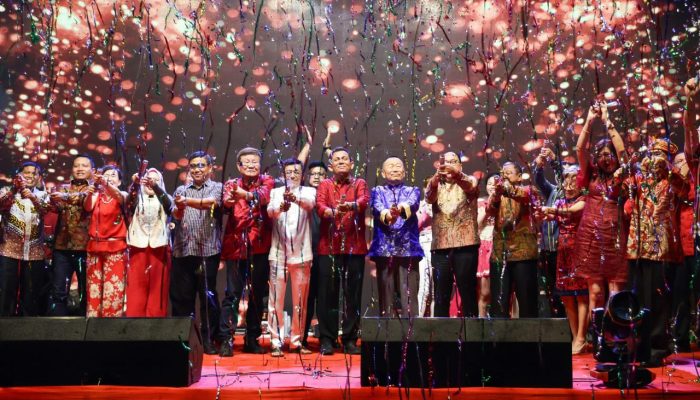 Perayaan Imlek 2575 Kongzili di Tanjungpinang Dimeriahkan Barongsai, Artis dan Kembang Api 