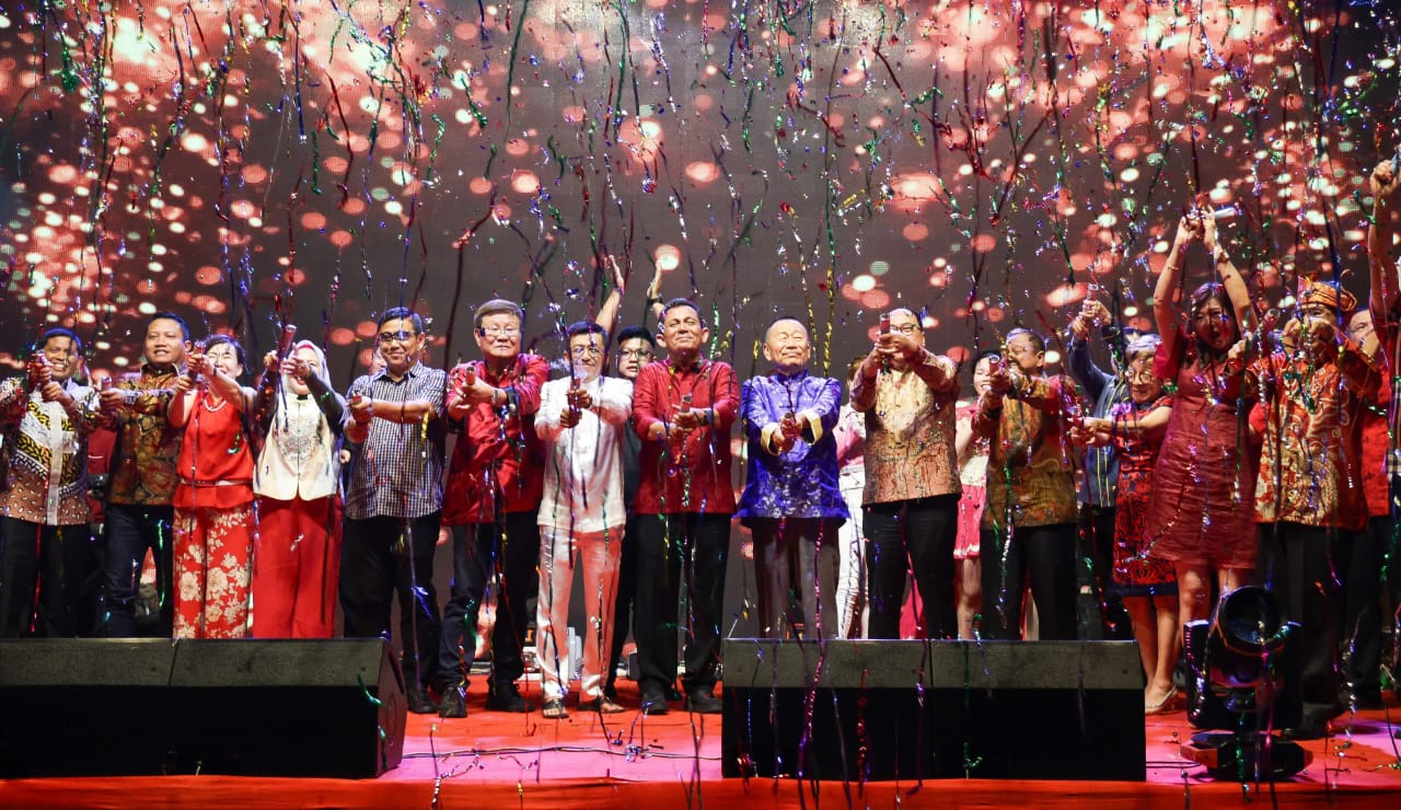 Perayaan Imlek 2575 Kongzili di Tanjungpinang Dimeriahkan Barongsai, Artis dan Kembang Api 