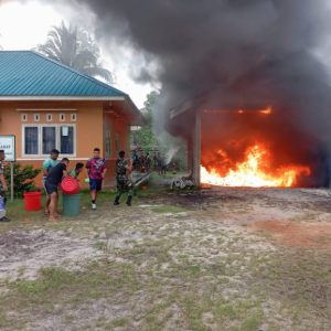 Garasi BUMDES Sepampang Natuna Ludes Terbakar