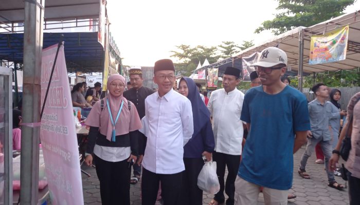 Tinjau Bazar Ramadhan, Pj Wako Hasan : Upaya Tangani Inflasi dan Tingkatkan Perekonomian 
