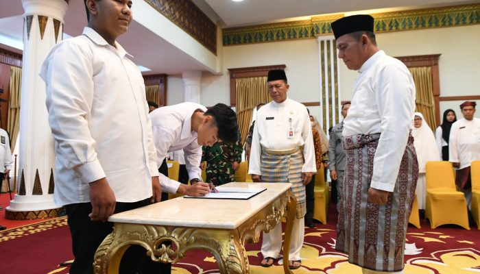 Gubernur Ansar Kukuhkan Pengurus FORARI Periode 2023-2025